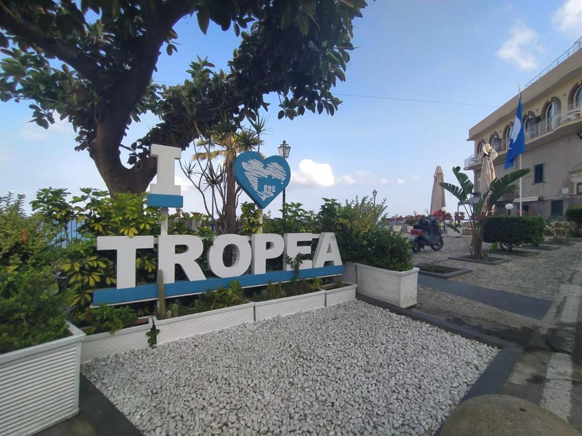 Franco'S House Tropea Bed & Breakfast Exterior photo