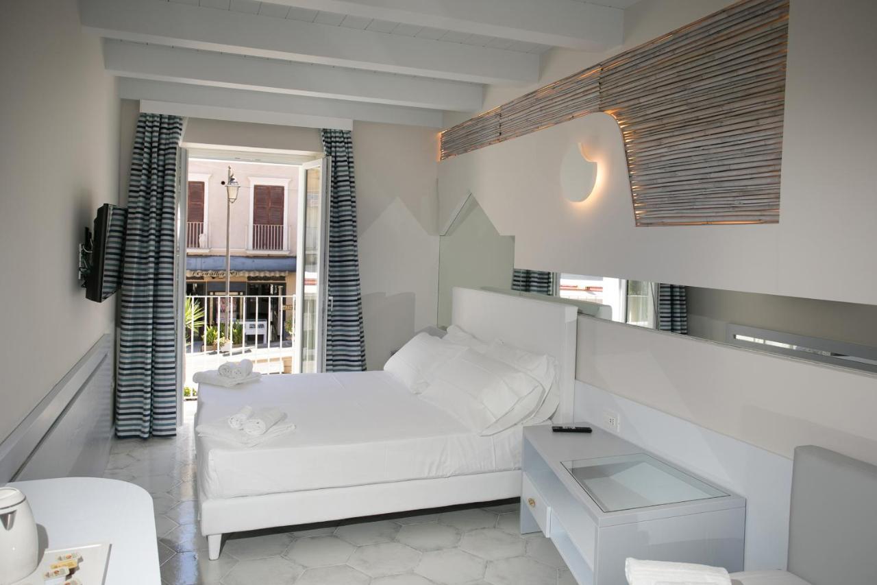 Franco'S House Tropea Bed & Breakfast Exterior photo